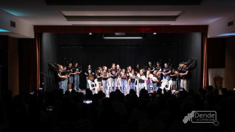 Festival Fin de Curso da Escola Municipal de Gaitas e Percusión (Galeria de Fotos)
