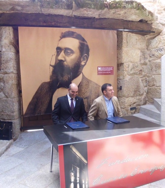 Sinatura dun convenio entre Consellería Cultura e a Fundación Curros Enríquez