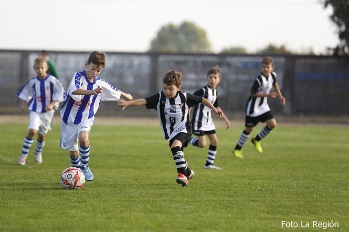 Xinzo de Limia. 26-09-15. Deportes. 1º memorial de fútbol 8 