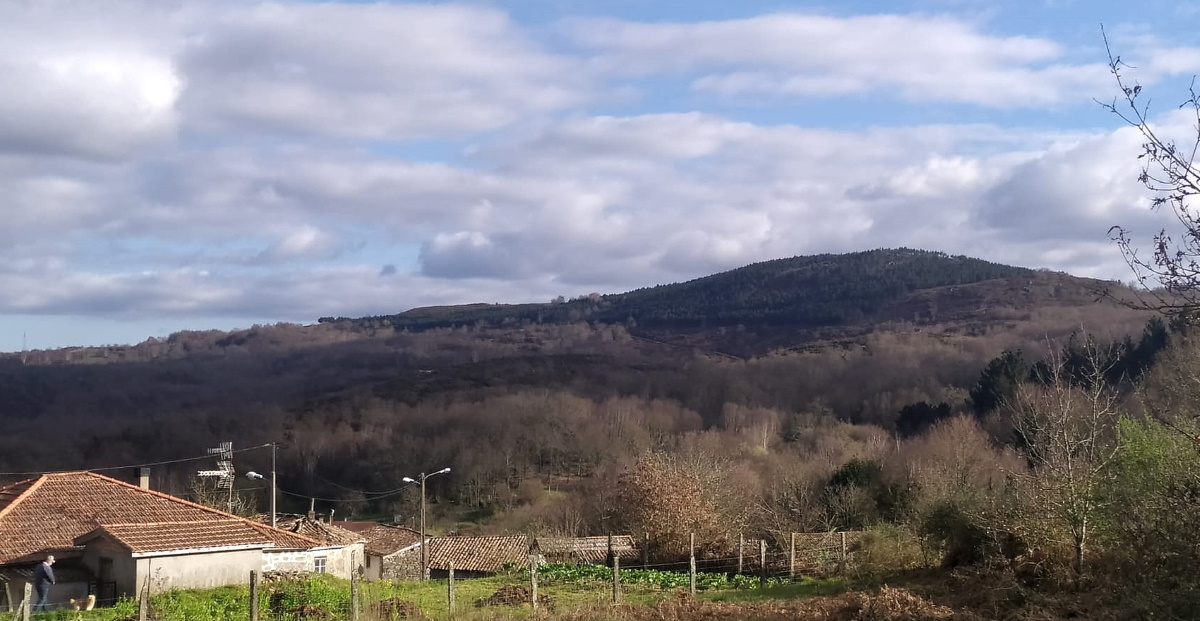 1. Vista da área da Casa da Neve desde Amoroce, en Celanova - copia