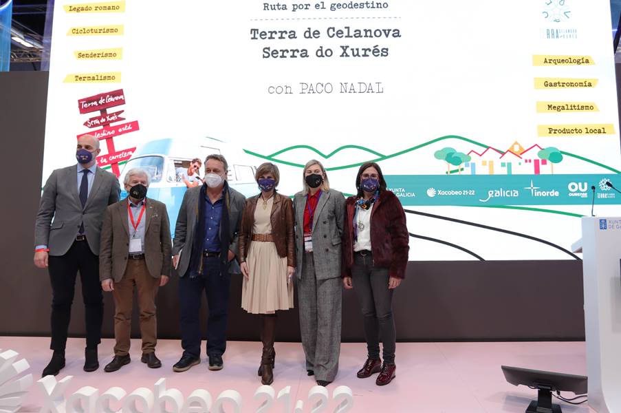 Foto de familia tras la presentación del Geodestino Terras de Celanova-Serra do Xurés