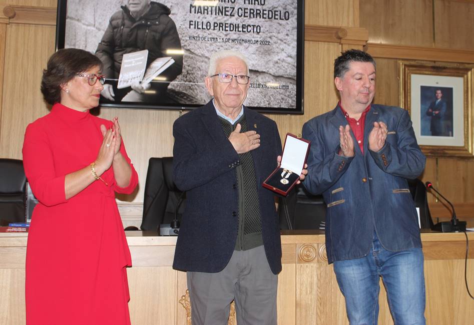 Momento da recepción da medalla de Ouro