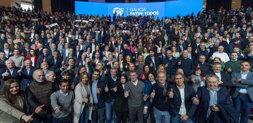 Foto de familia de todos os candidatos